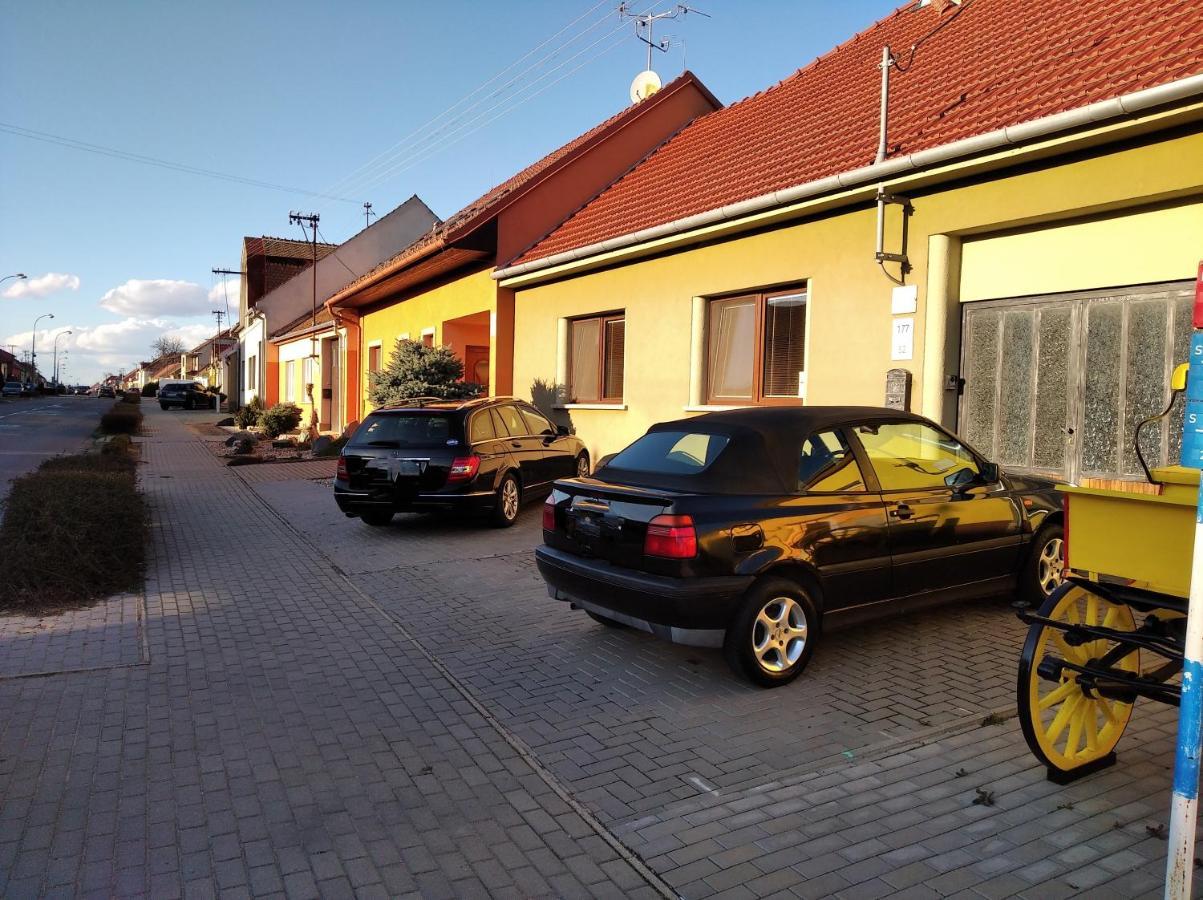 Ubytování u Malinkovičů Břeclav Esterno foto